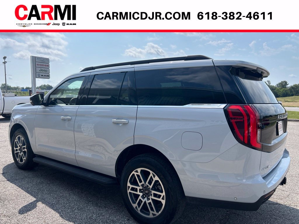 Used 2025 Ford Expedition Active AWD/4WD image 4