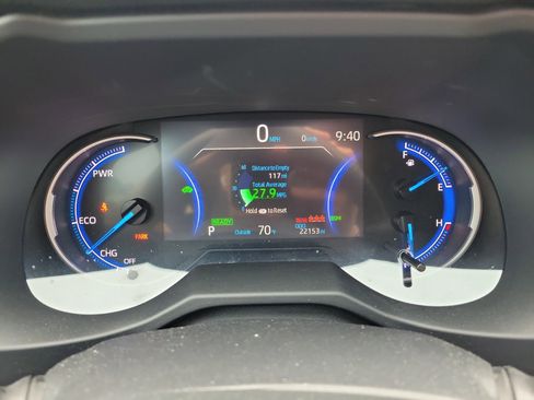 Used 2023 Toyota RAV4 SE image 25