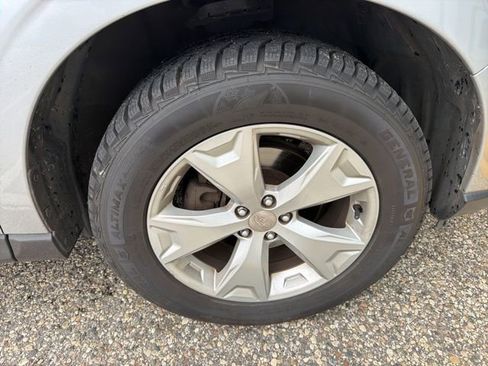 Used 2016 Subaru Forester 2.5i Premium w/ All-Weather Package image 12