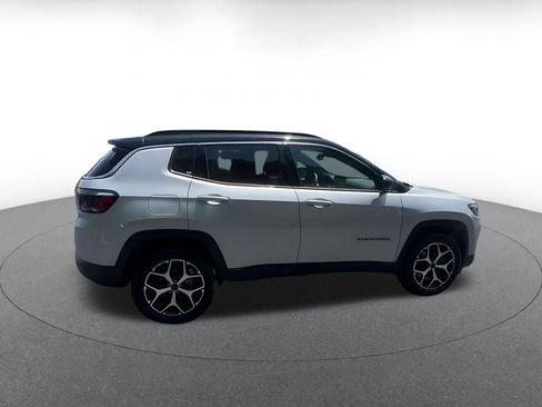Used 2025 Jeep Compass Limited AWD/4WD image 15