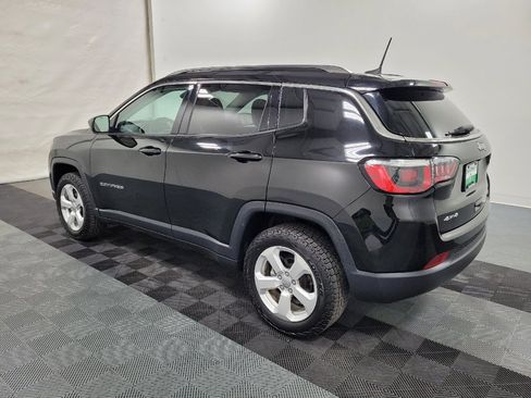 Used 2020 Jeep Compass Latitude AWD/4WD image 3