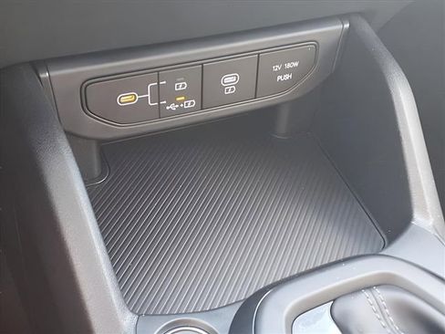 New 2025 Kia K4 LXS image 11