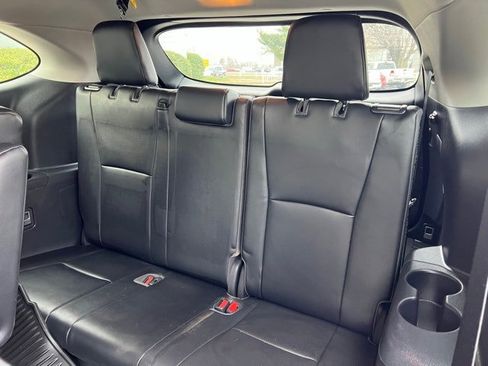 Used 2021 Toyota Highlander XLE image 22