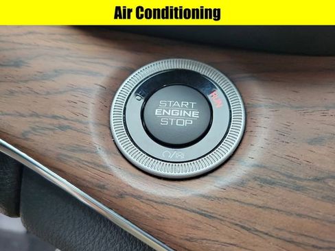Used 2022 Jeep Grand Cherokee Summit w/ Luxury Tech Group V AWD/4WD image 17