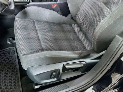 Used 2024 Volkswagen GTI SE FWD image 20