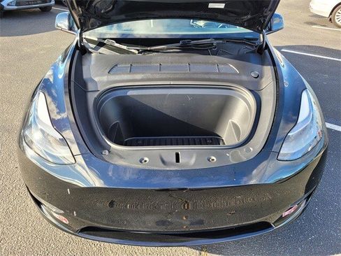 Used 2024 Tesla Model Y Long Range image 12