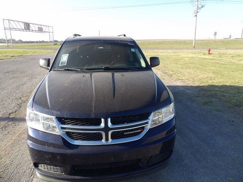Used 2020 Dodge Journey SE w/ SE Popular Equipment Group image 3