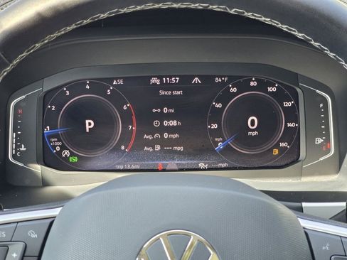 Used 2023 Volkswagen Atlas SE w/ Panoramic Sunroof Package AWD/4WD image 13