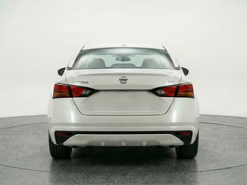 Used 2025 Nissan Altima 2.5 SV image 7