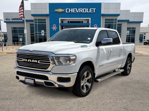 Used 2024 RAM 1500 Laramie AWD/4WD image 1