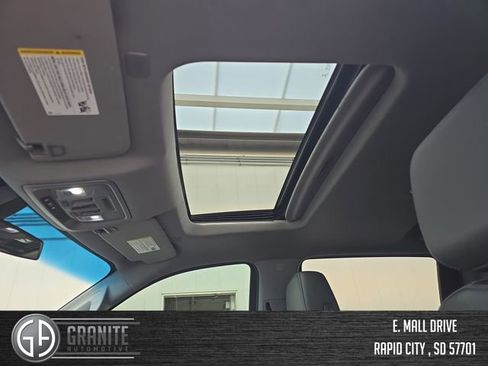 Used 2021 Chevrolet Silverado 1500 LT Trail Boss w/ Convenience Package II image 21