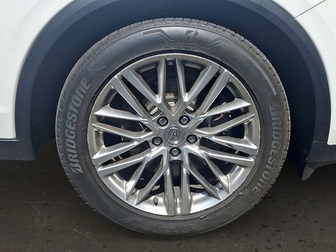 Used 2023 Acura MDX SH-AWD w/ Advance Package image 9