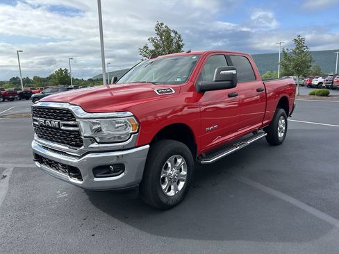 Used 2024 RAM 2500 Big Horn w/ Bed Utility Group AWD/4WD image 3
