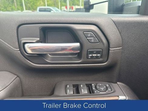 Used 2022 Chevrolet Silverado 2500 High Country w/ Z71 Off-Road Package image 14