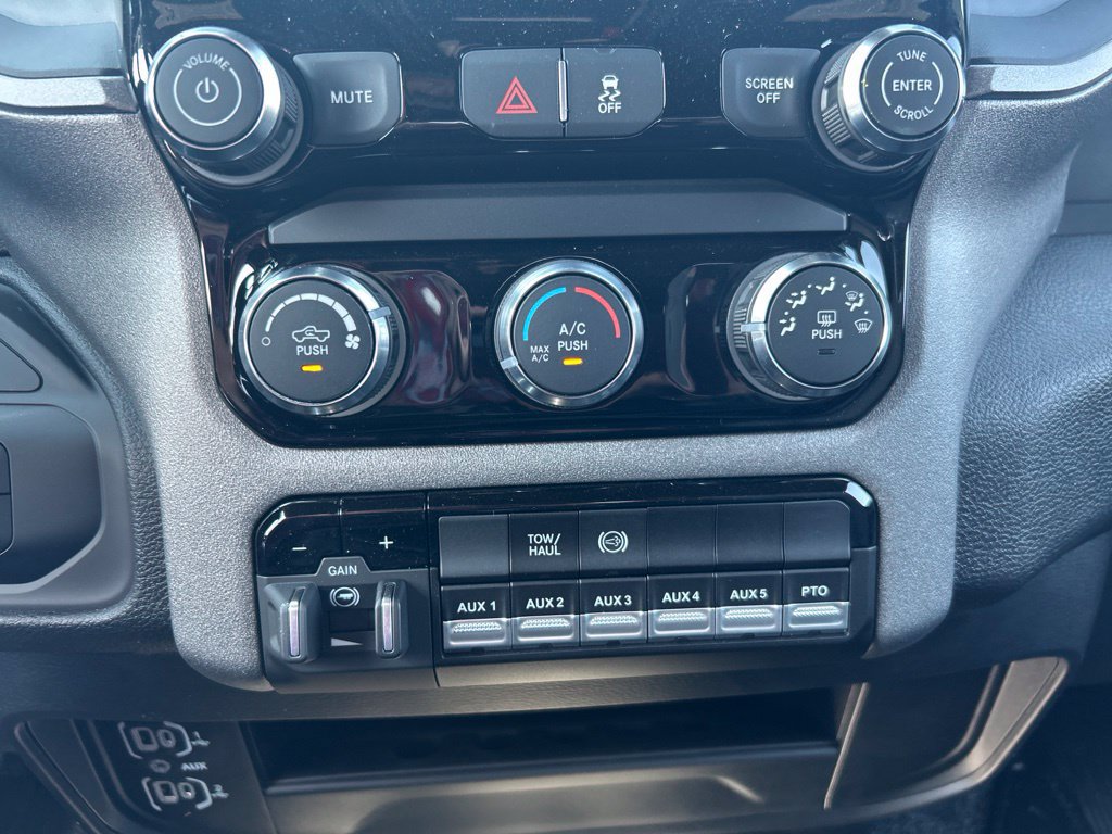 New 2026 RAM 3500 Tradesman w/ Chrome Appearance Group A AWD/4WD image 13