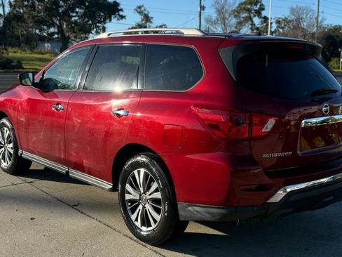 Used 2018 Nissan Pathfinder SV AWD/4WD image 3