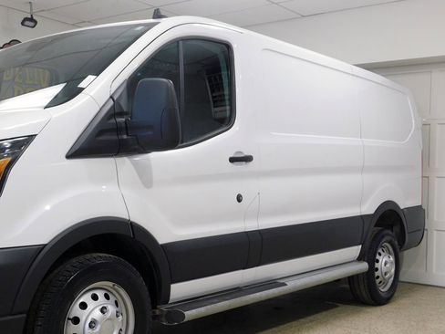 Used 2024 Ford Transit 250 Low Roof AWD w/ Exterior Upgrade Package image 20