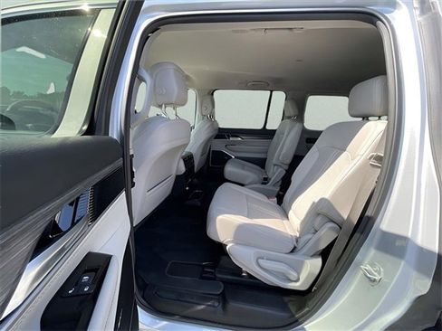 Used 2024 Jeep Wagoneer Series II image 28