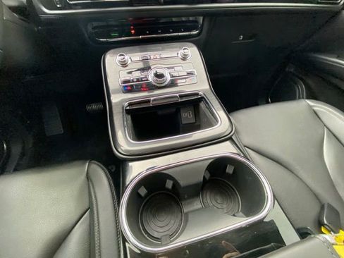 Used 2023 Lincoln Nautilus AWD w/ Premium Package image 17