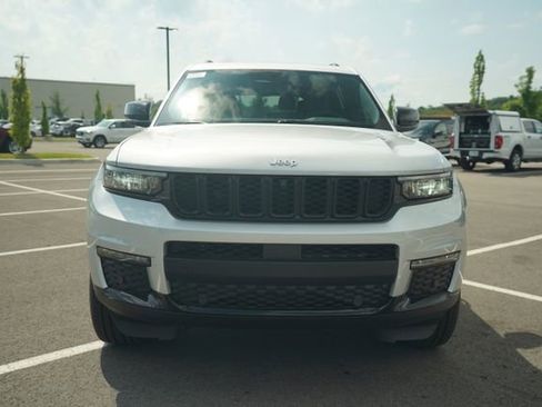 New 2025 Jeep Grand Cherokee L Limited w/ Luxury Tech Group II image 2