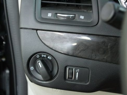 Used 2019 Dodge Grand Caravan SE w/ UConnect Hands-Free Group FWD image 13