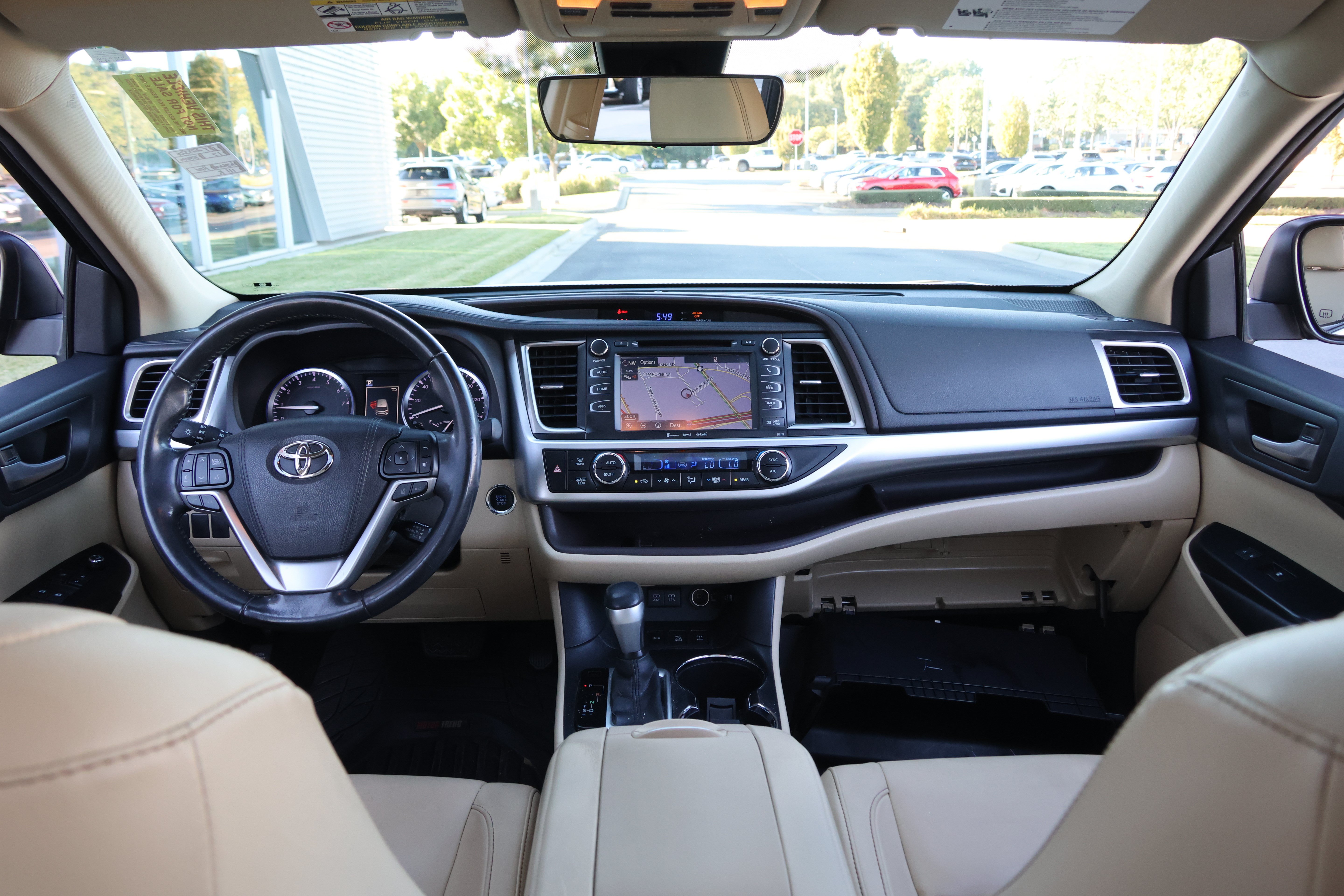 Used 2017 Toyota Highlander XLE AWD/4WD image 28