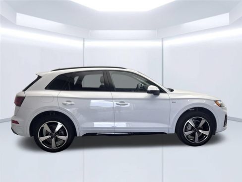 Used 2023 Audi Q5 2.0T Premium Plus w/ Premium Plus Package AWD/4WD image 12
