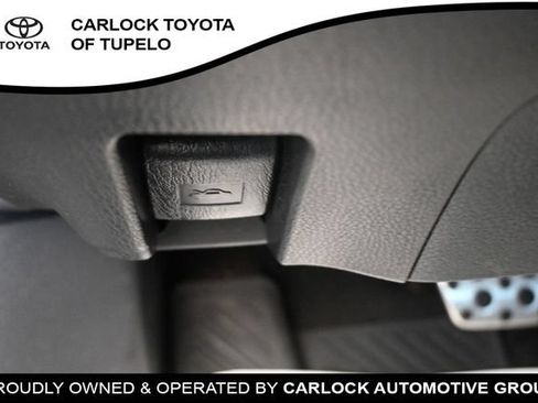 Used 2025 Toyota Camry SE w/ Convenience Package FWD image 21