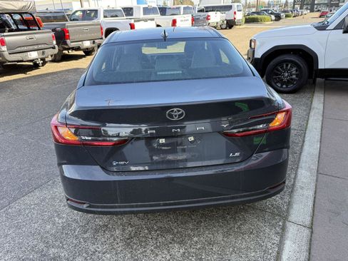 Certified 2025 Toyota Camry LE image 5
