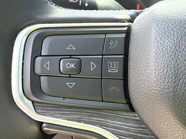 Used 2024 Jeep Wagoneer L Series II RWD image 27
