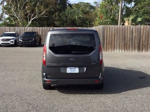 Certified 2017 Ford Transit Connect XLT image 6