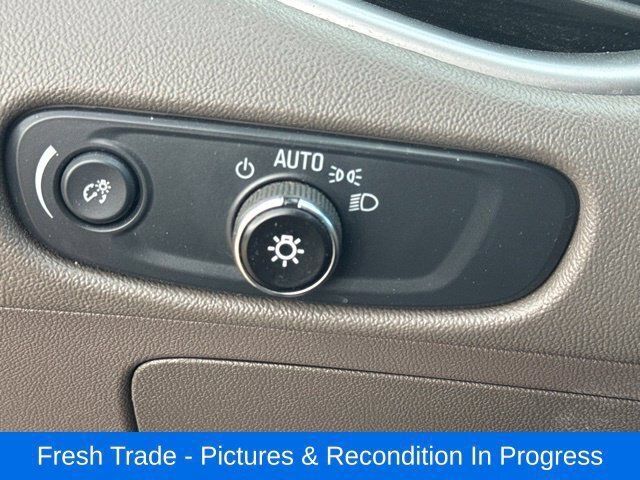 Used 2025 Chevrolet Malibu LT FWD image 16