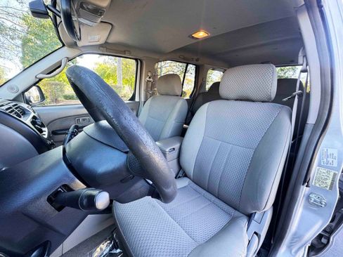 Used 2004 Nissan Xterra XE image 17