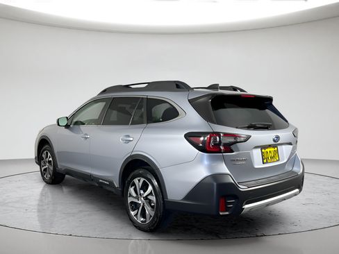 Used 2022 Subaru Outback Limited AWD/4WD image 7