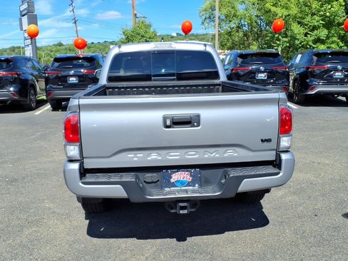 Certified 2021 Toyota Tacoma TRD Sport AWD/4WD image 5