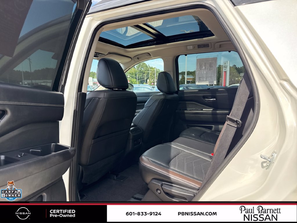 Certified 2024 Nissan Pathfinder Platinum w/ Cargo Package FWD image 32