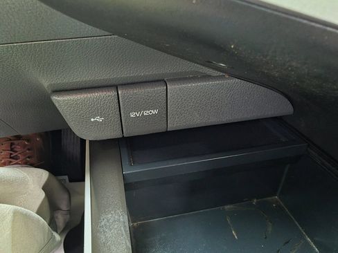 Used 2021 Toyota Camry LE FWD image 37