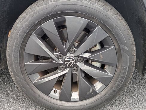 Used 2022 Volkswagen Taos S w/ IQ Drive S Package image 11