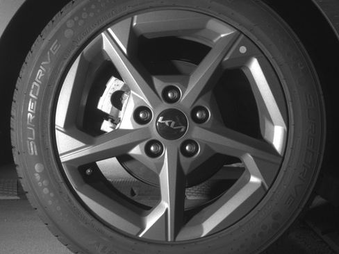 Used 2025 Kia K4 LXS image 15