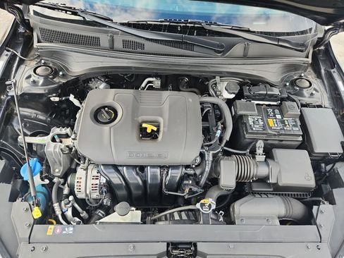 Certified 2023 Kia Forte LXS w/ LXS Technology Package image 20