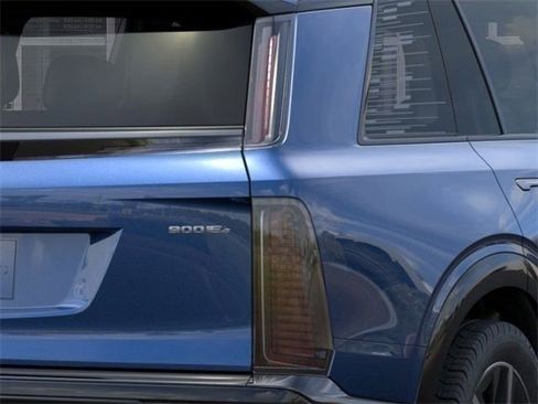 New 2026 Cadillac Vistiq Sport image 11