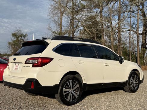 Used 2018 Subaru Outback 2.5i Limited image 25