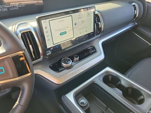 New 2026 Ford Expedition Platinum w/ Driver's Package AWD/4WD image 13