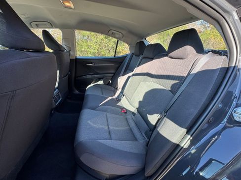 Used 2025 Toyota Camry LE image 32