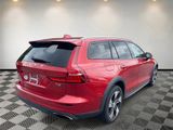 Used 2020 Volvo V60 T5 Cross Country image 3