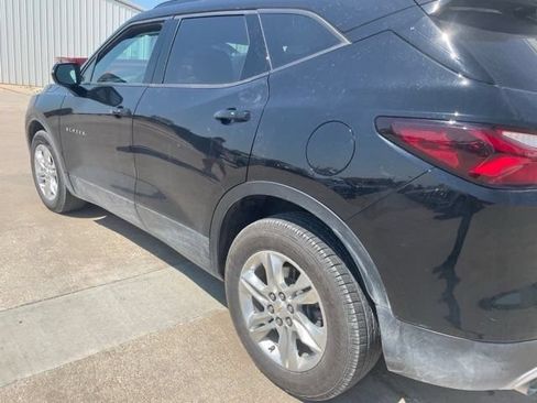 Used 2019 Chevrolet Blazer LT w/ Sound & Technology Package FWD image 3