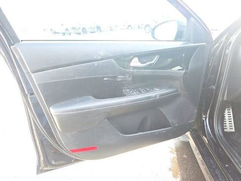 Used 2023 Kia Forte GT-Line w/ GT-Line Premium Package image 24