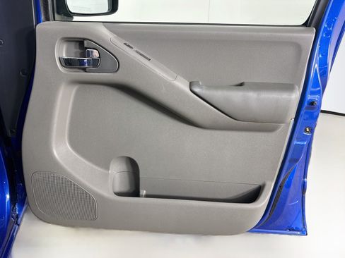 Used 2014 Nissan Frontier SV AWD/4WD image 29