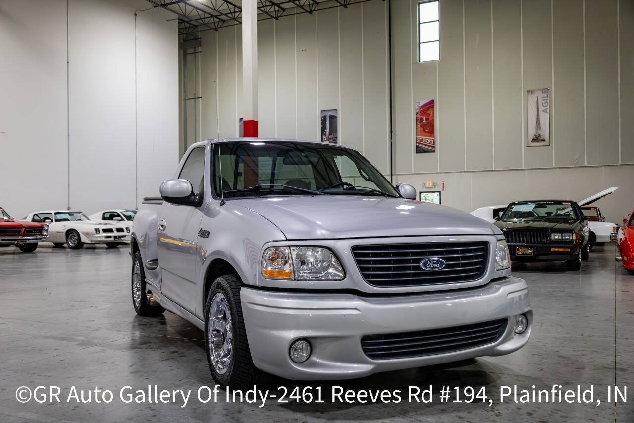 Used 2001 Ford F150 Lightning RWD image 9