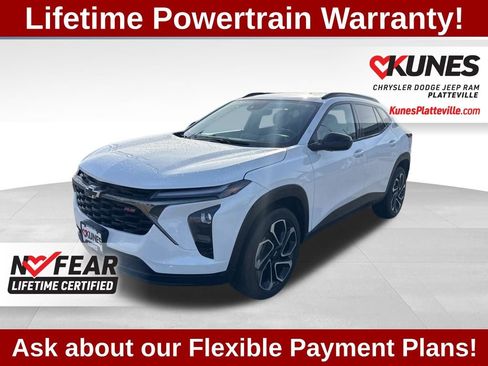 Used 2024 Chevrolet Trax RS w/ Sunroof Package FWD image 4